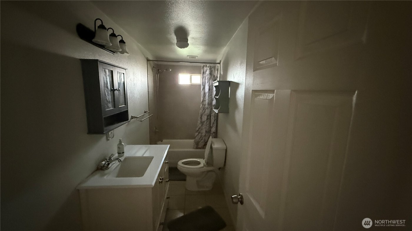 47 SE 10th Street , College Place, WA 99324