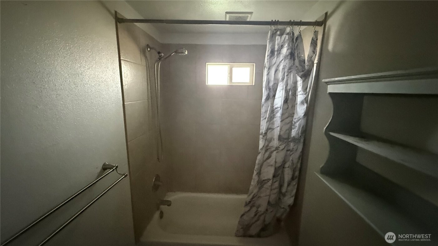 47 SE 10th Street , College Place, WA 99324