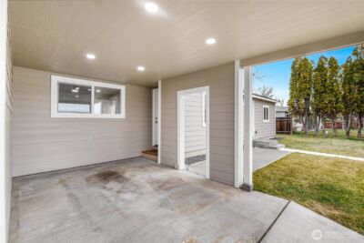 3120 W Lakeside Drive , Moses Lake, WA 98837 - Photo 7