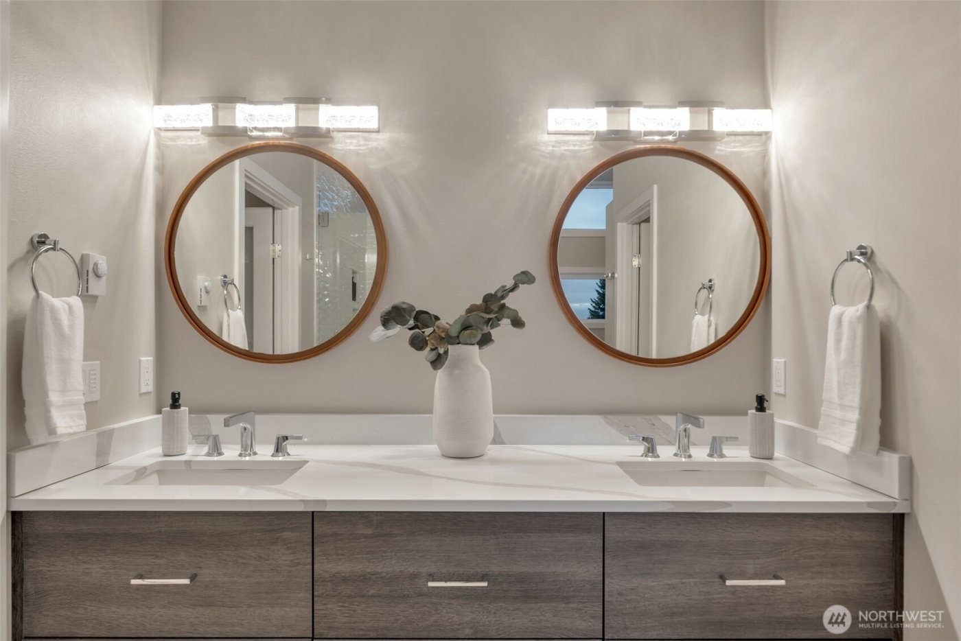 3208 89th Place SE, Mercer Island, WA 98040