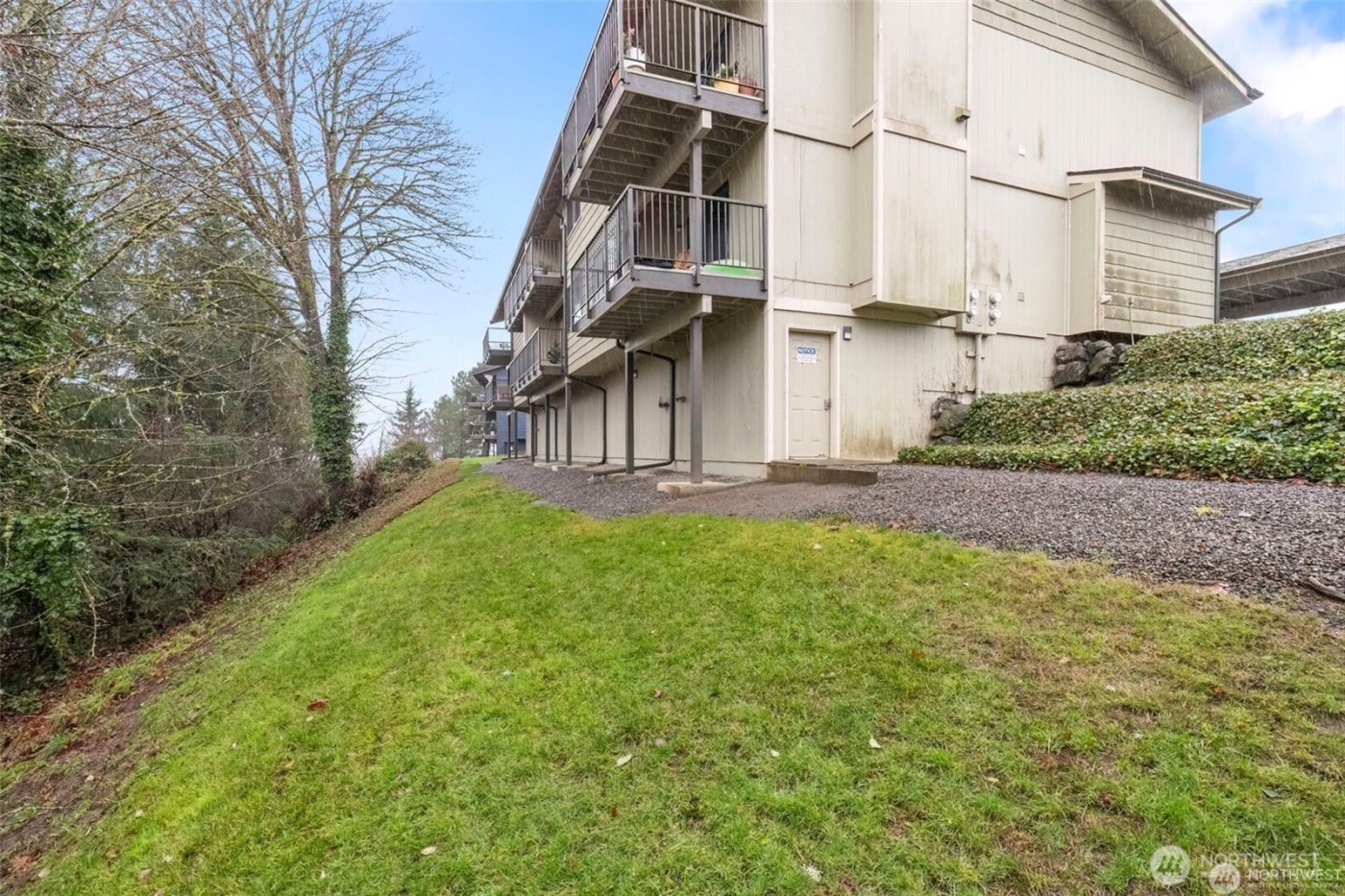 3400 Narrows View Lane NE #204, Bremerton, WA 98310
