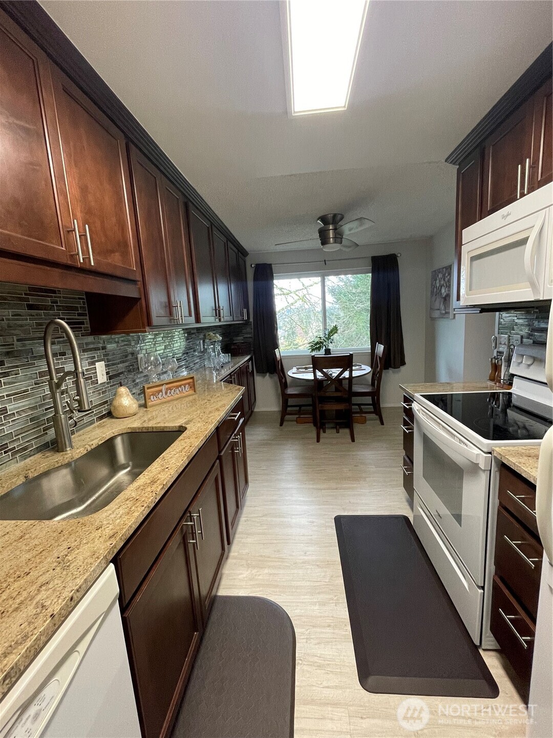 3400 Narrows View Lane NE #204, Bremerton, WA 98310