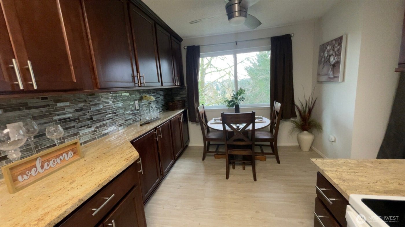 3400 Narrows View Lane NE #204, Bremerton, WA 98310