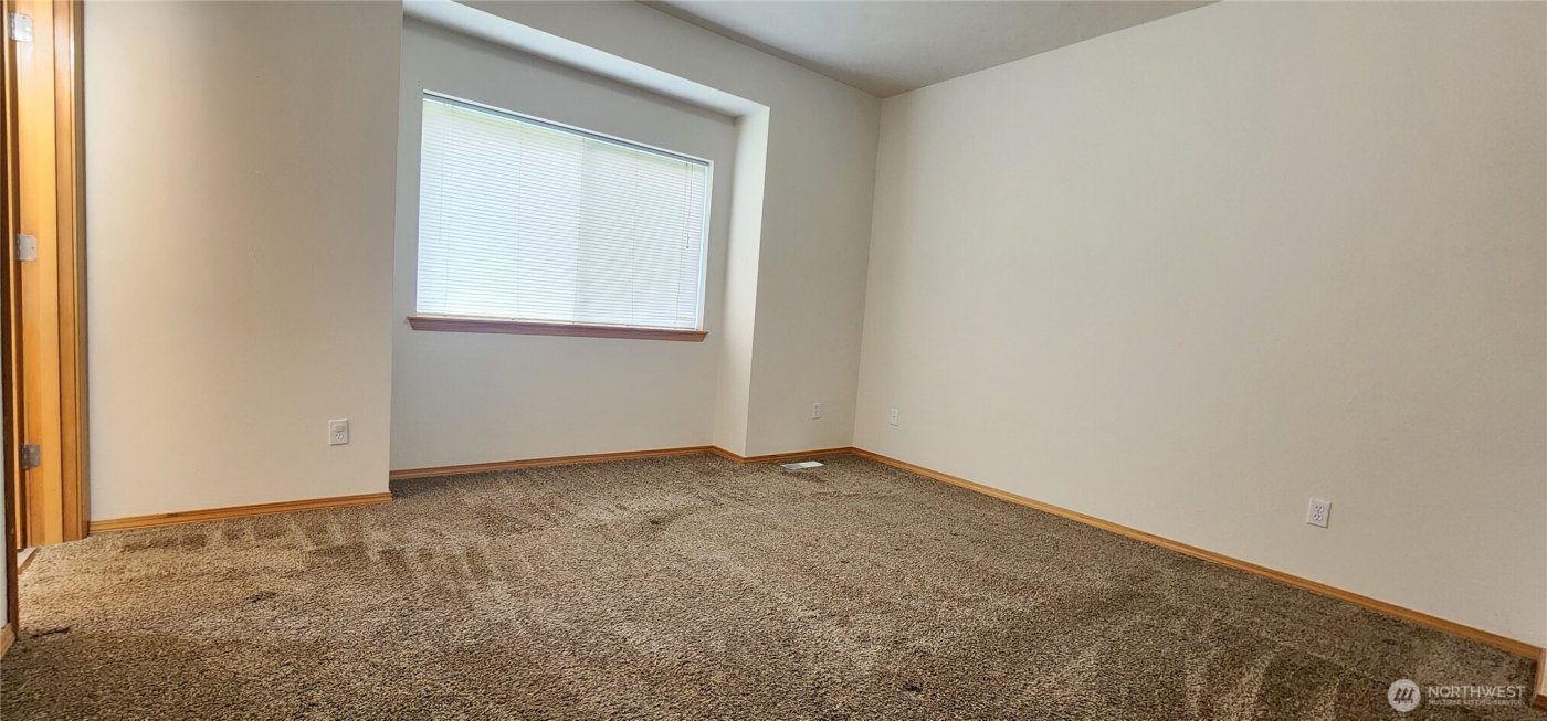 70 E Beaumont Dr #A, Shelton, WA 98584