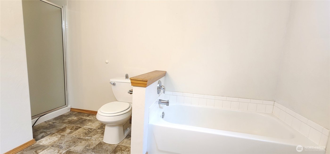 70 E Beaumont Dr #A, Shelton, WA 98584