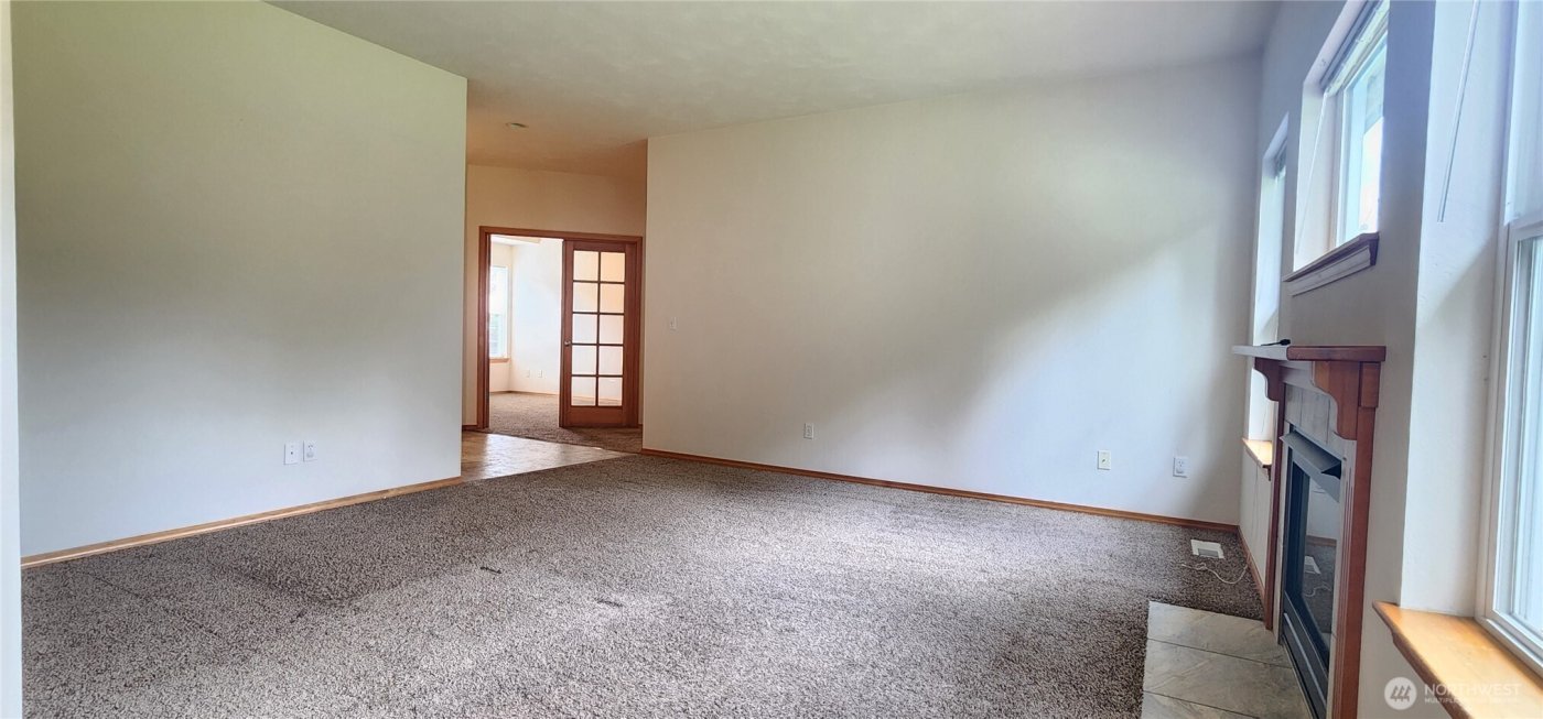 70 E Beaumont Dr #A, Shelton, WA 98584