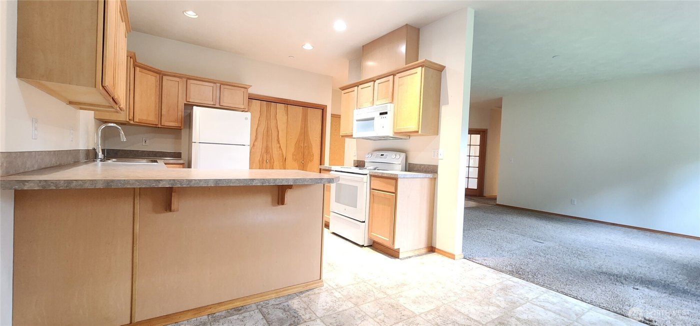 70 E Beaumont Dr #A, Shelton, WA 98584