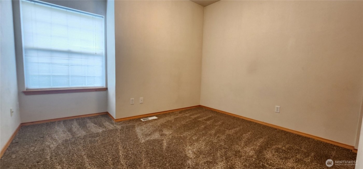 70 E Beaumont Dr #A, Shelton, WA 98584