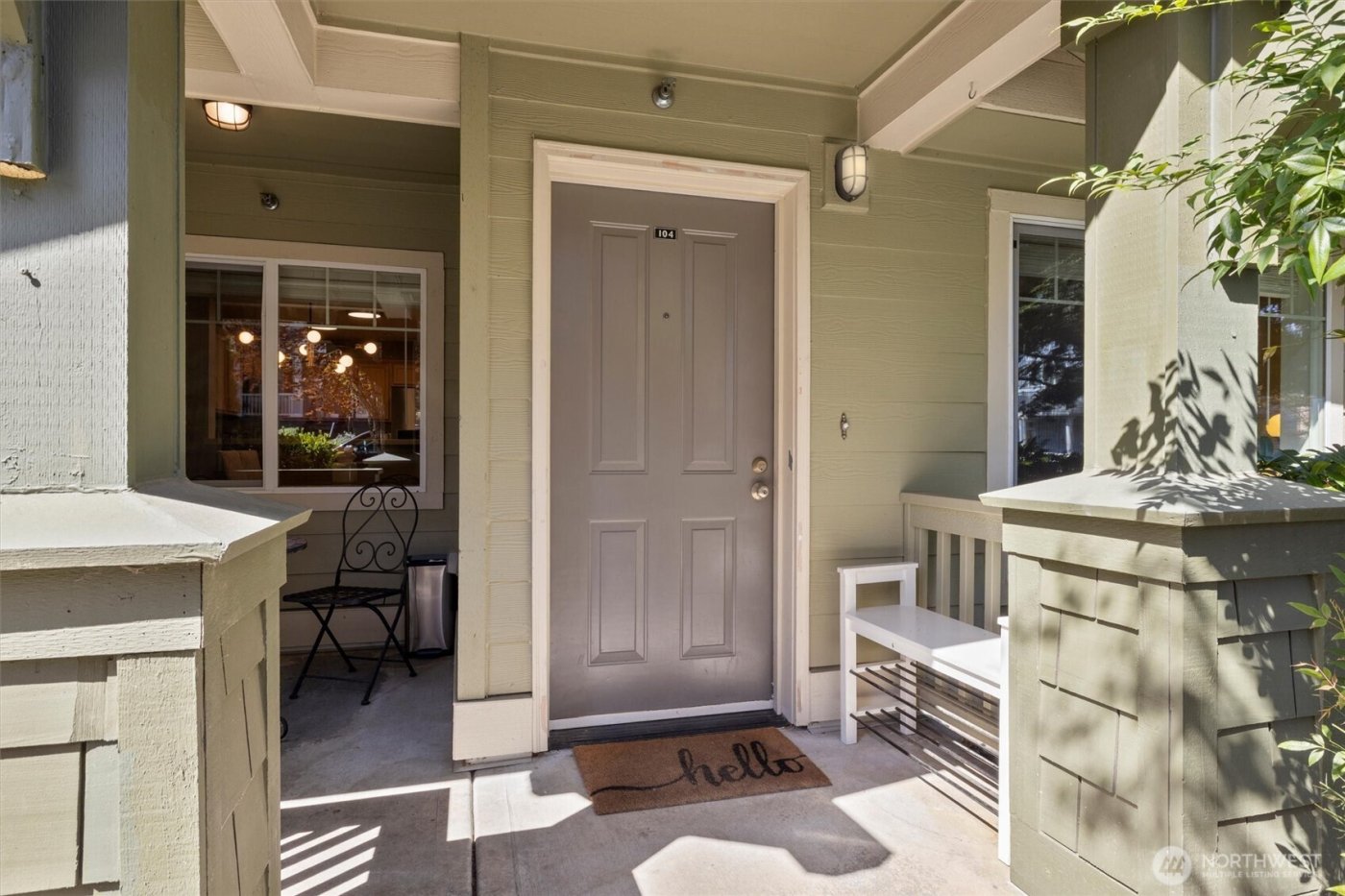 1981 24th Avenue NE #104, Issaquah, WA 98029