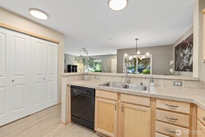 1981 24th Avenue NE #104, Issaquah, WA 98029 - Photo 12