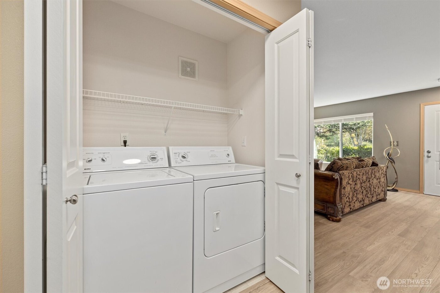 1981 24th Avenue NE #104, Issaquah, WA 98029