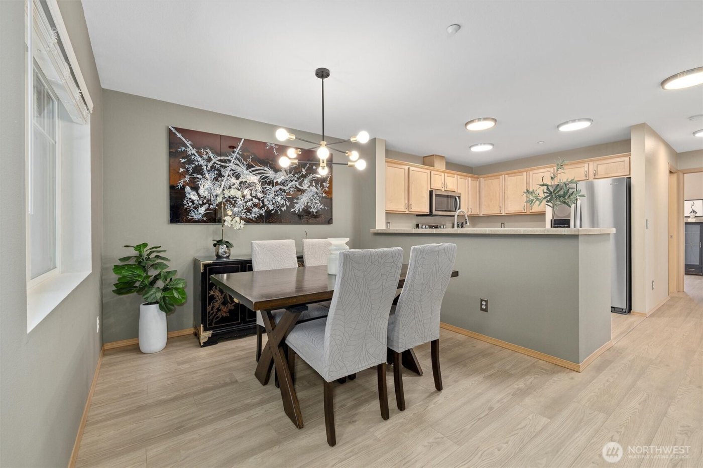 1981 24th Avenue NE #104, Issaquah, WA 98029