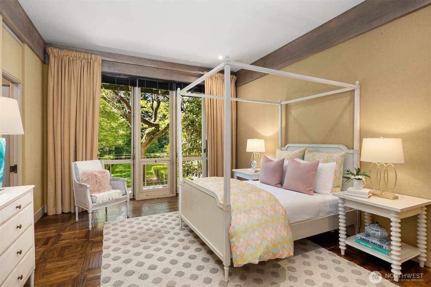 107 NW Highland Drive , Seattle, WA 98177