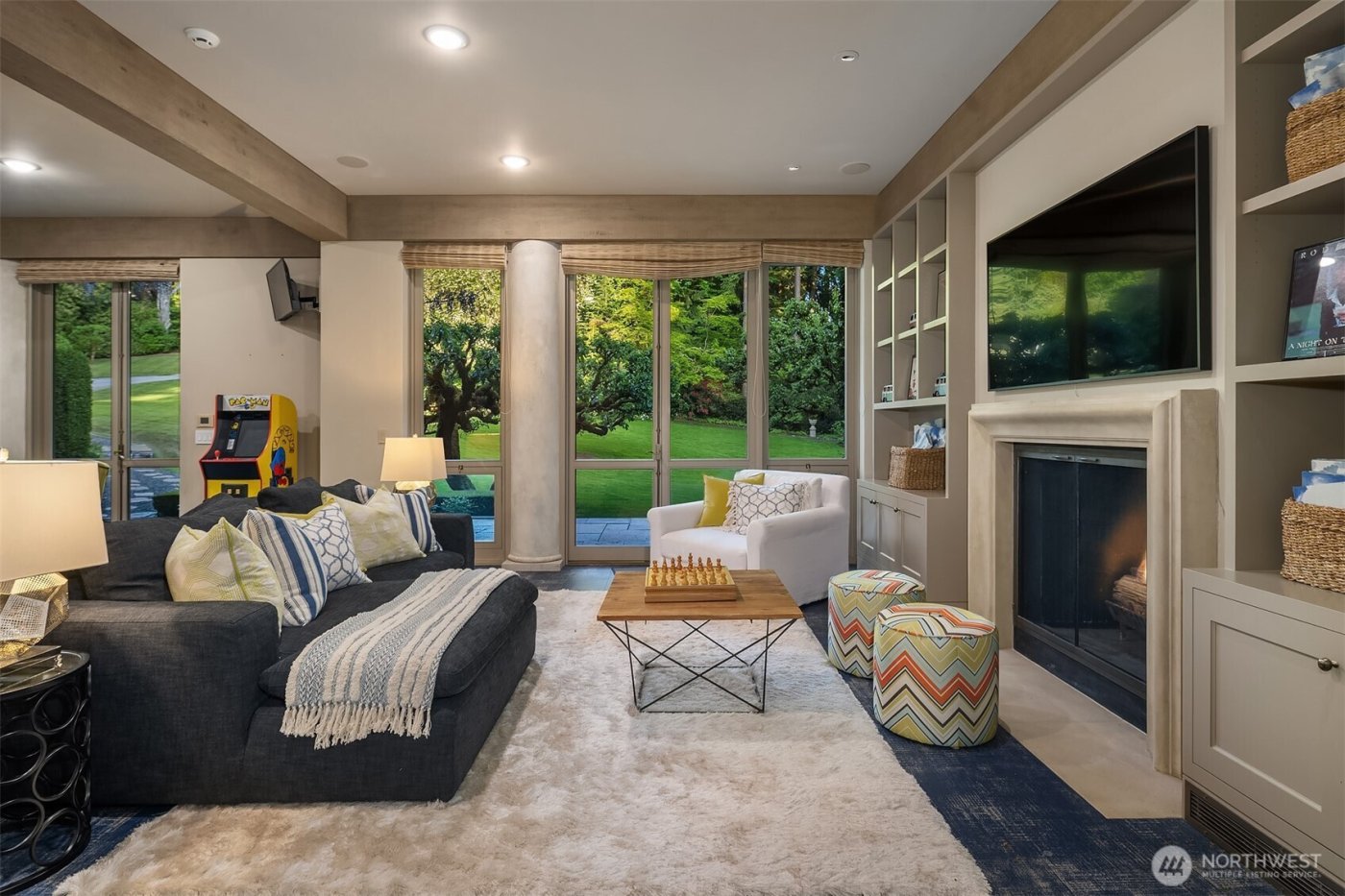 107 NW Highland Drive , Seattle, WA 98177