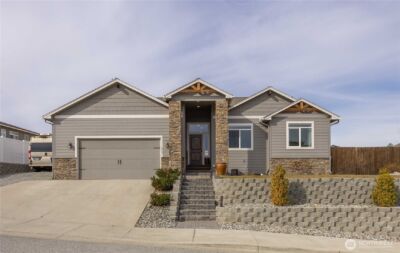 457 Whisper Place , Chelan, WA 98816