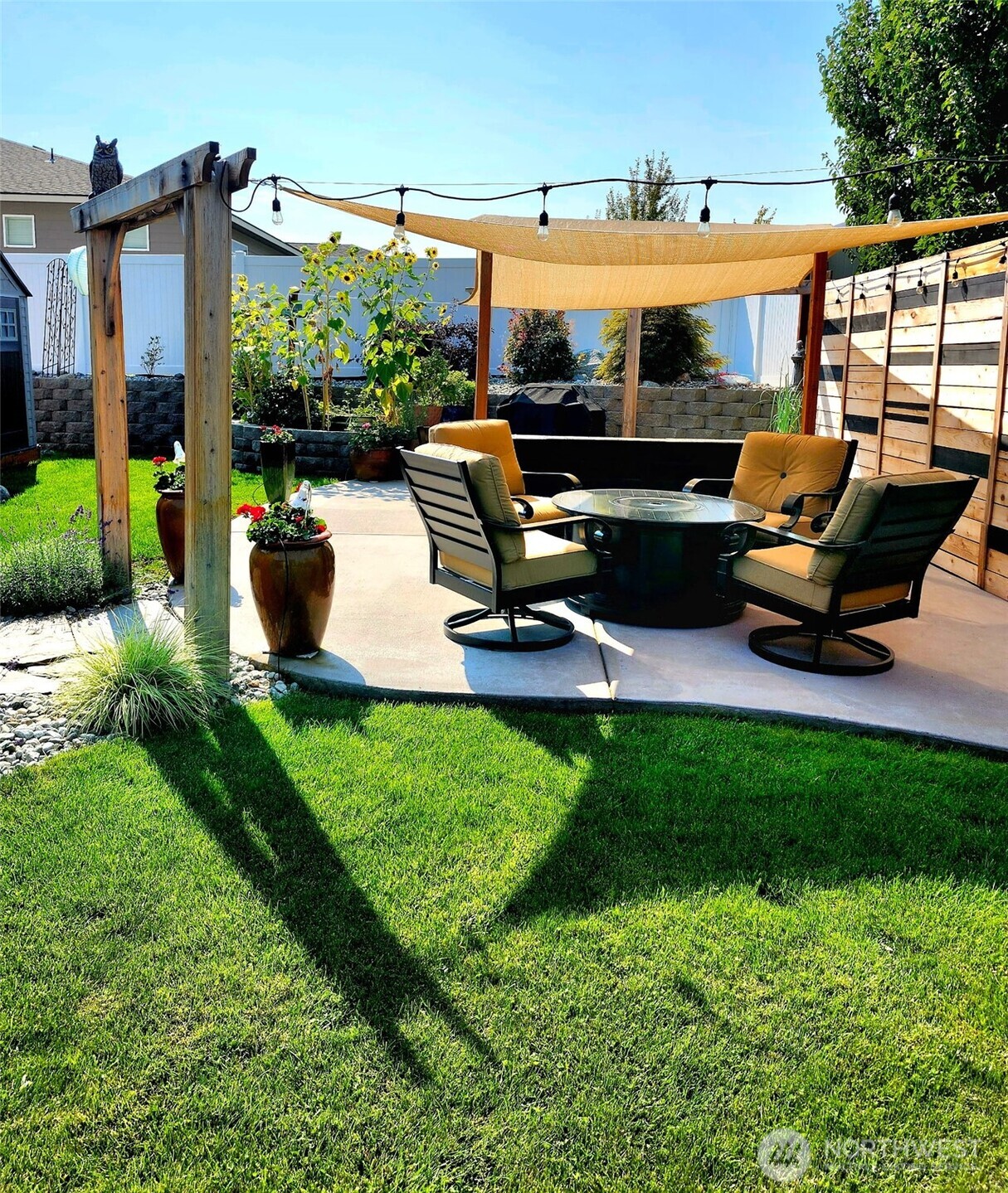 457 Whisper Place , Chelan, WA 98816