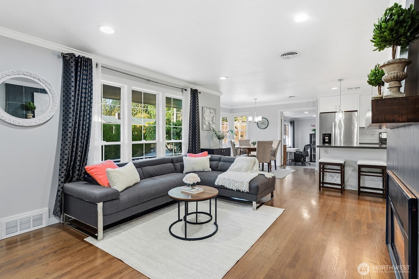 15812 30 Avenue NE, Shoreline, WA 98155