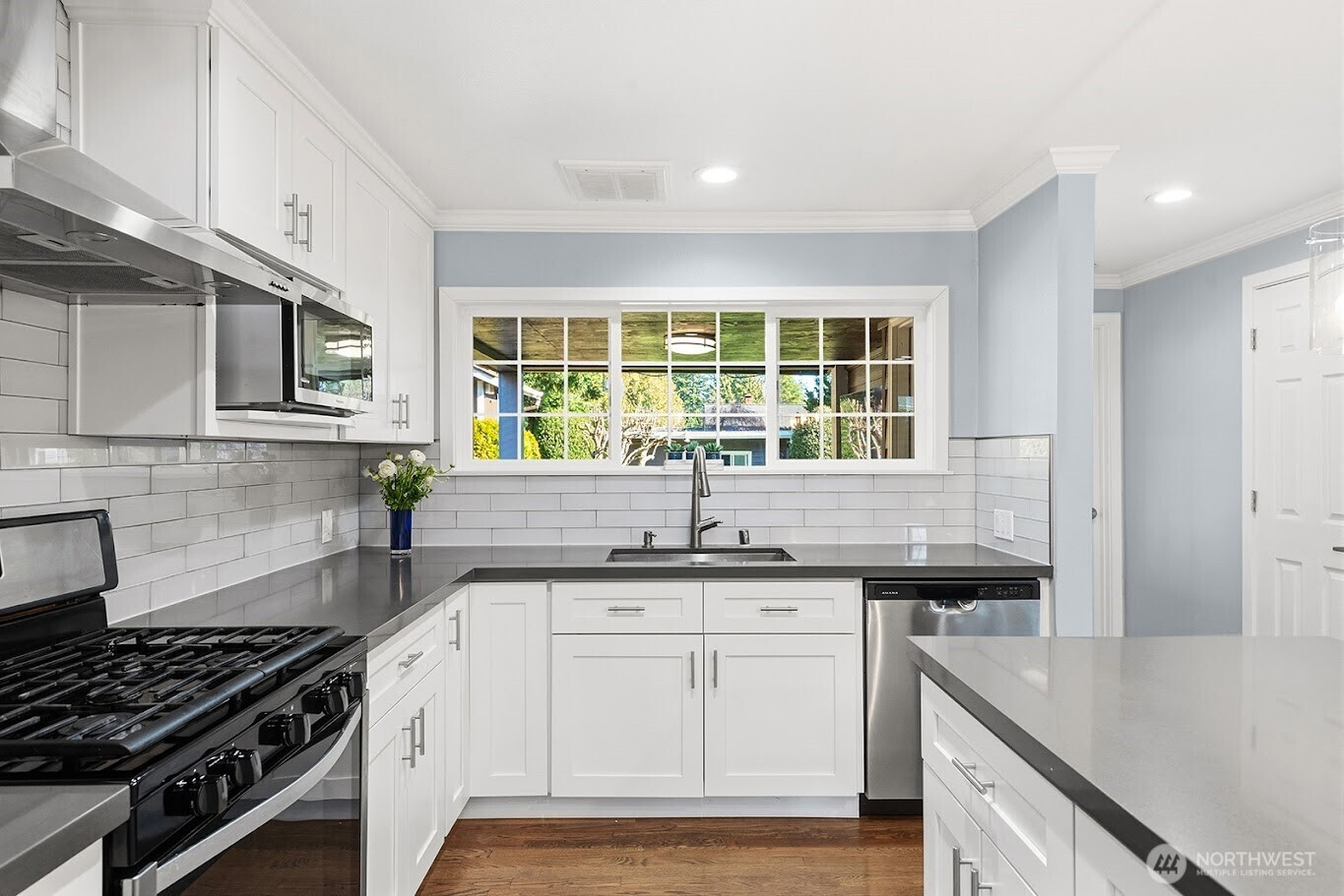 15812 30 Avenue NE, Shoreline, WA 98155