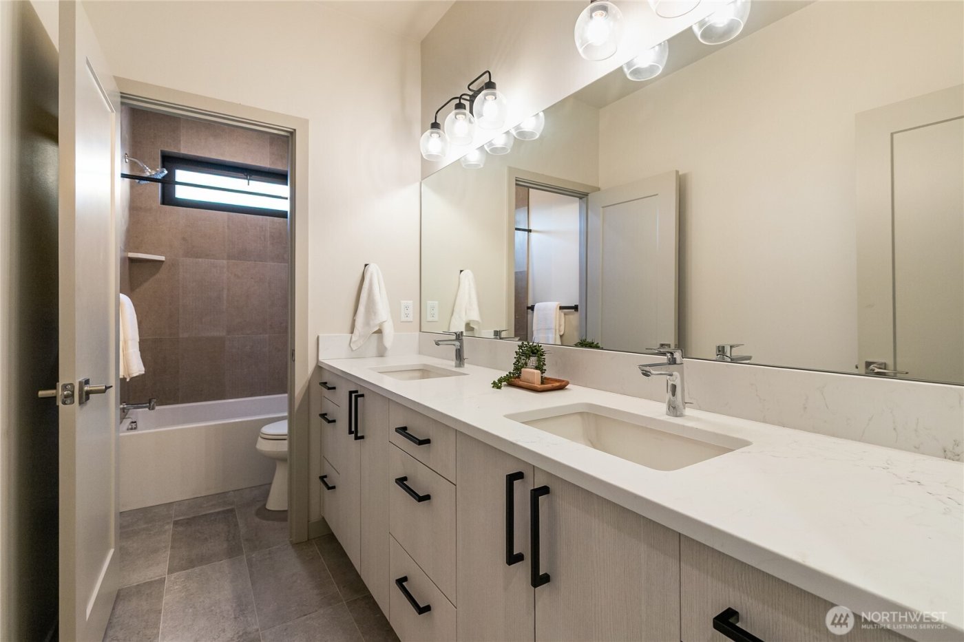 4260 Creston Way , Bellingham, WA 98226