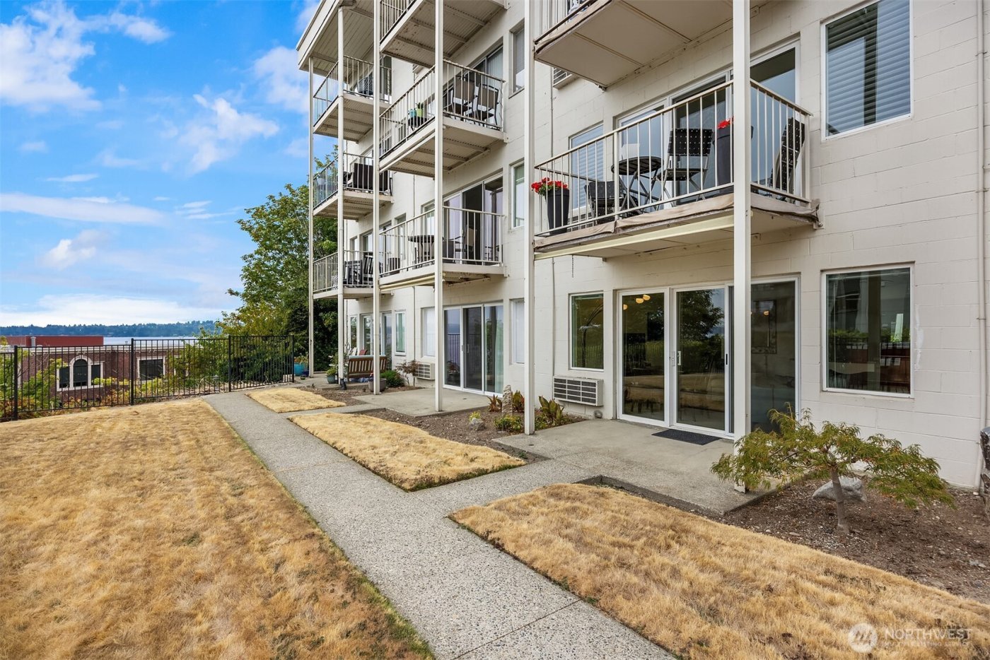 201 2nd Street S #103, Kirkland, WA 98033