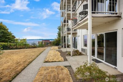 201 2nd Street S #103, Kirkland, WA 98033 - Photo 14