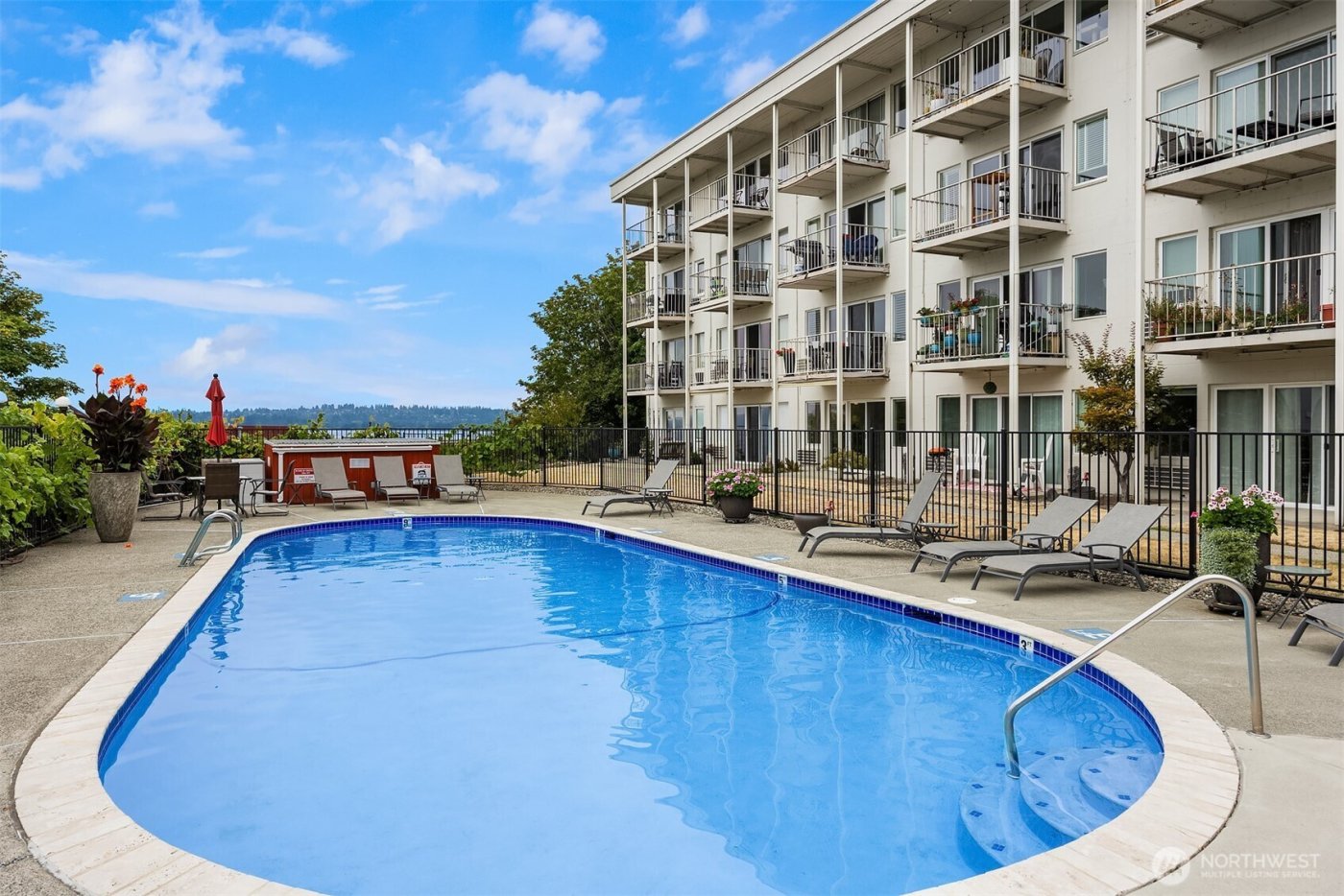 201 2nd Street S #103, Kirkland, WA 98033