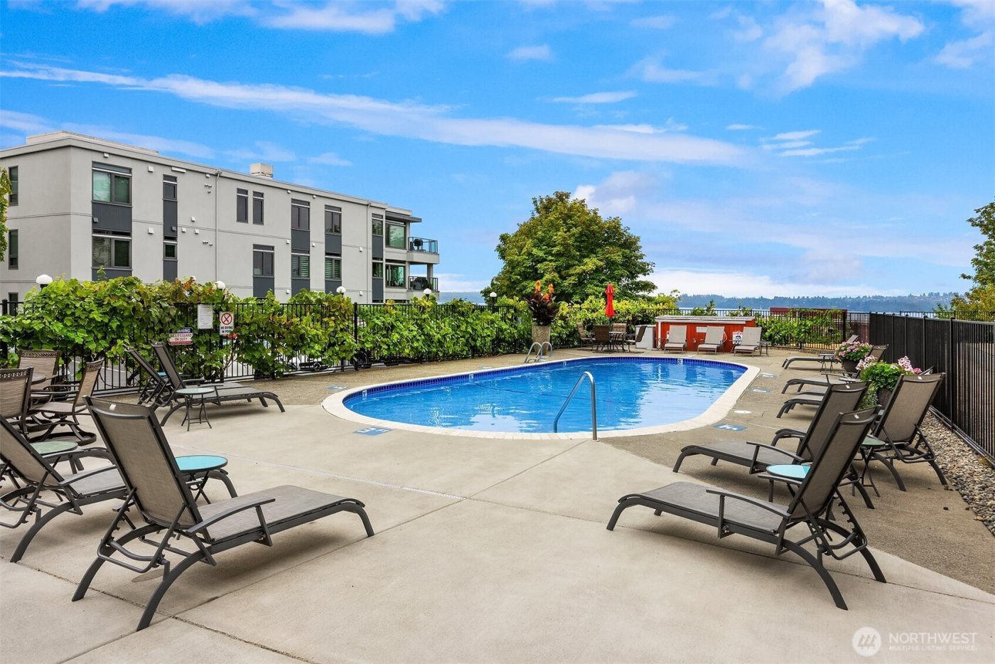 201 2nd Street S #103, Kirkland, WA 98033