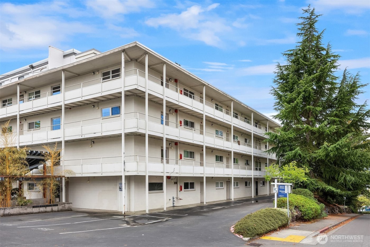 201 2nd Street S #103, Kirkland, WA 98033