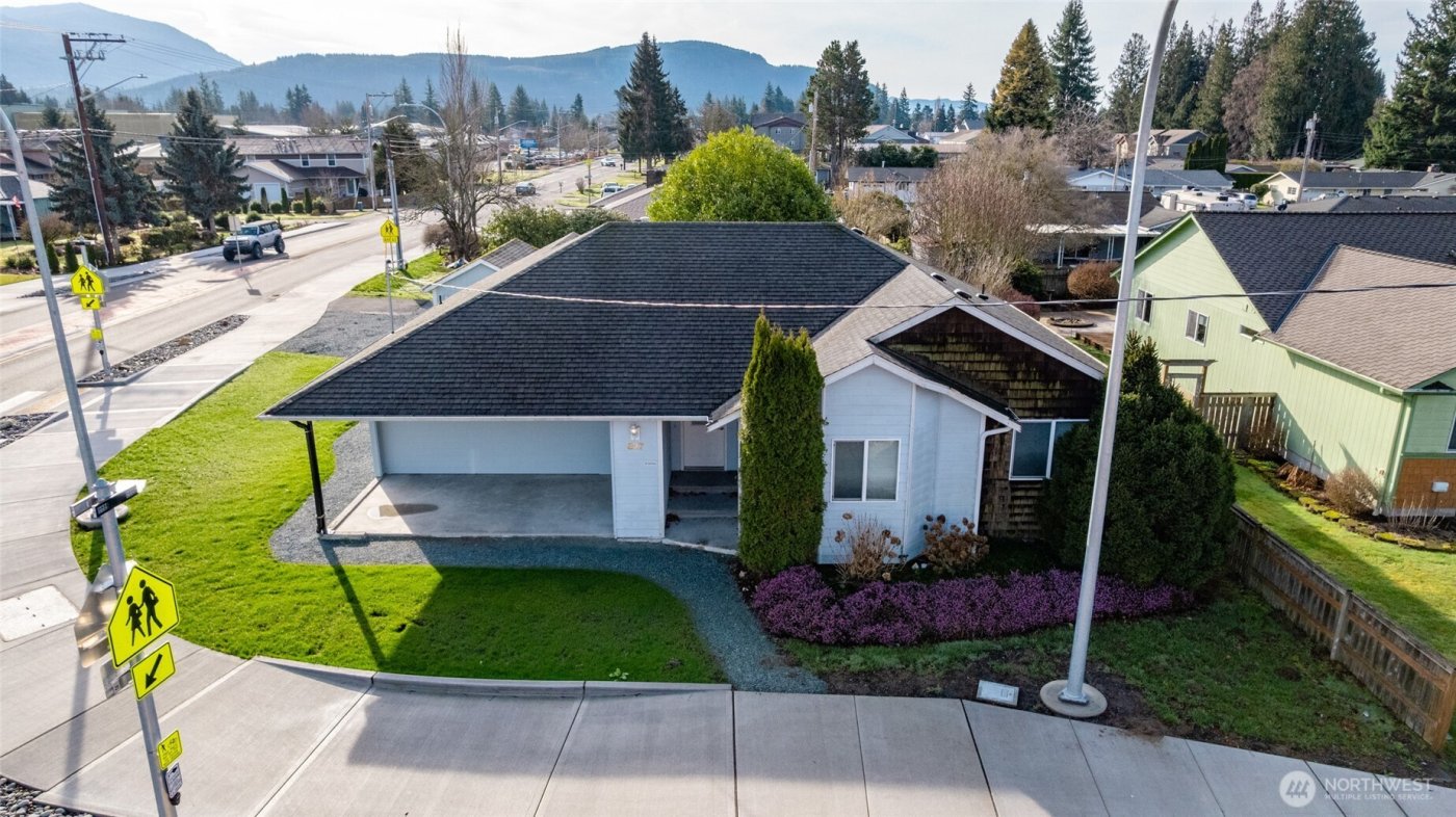 827 John Liner Road , Sedro Woolley, WA 98284