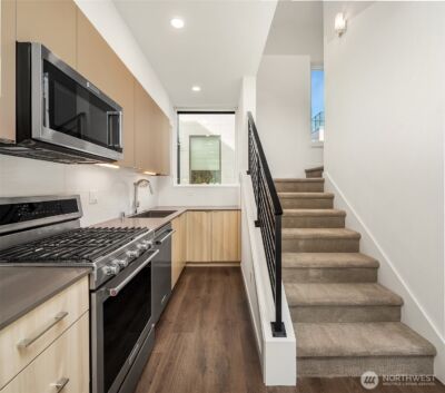 8507 16th Avenue NW, Seattle, WA 98117 - Photo 12