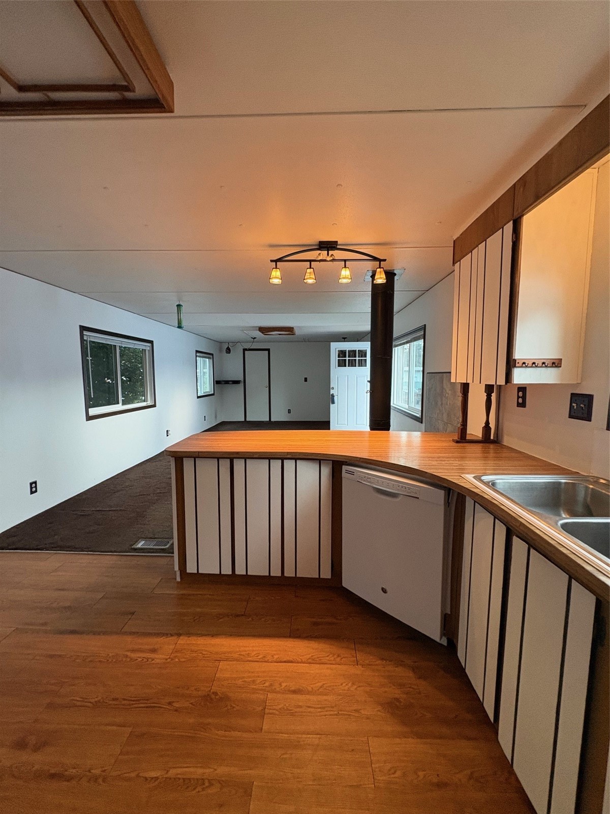 7031 NE 175th Street #5, Kenmore, WA 98028