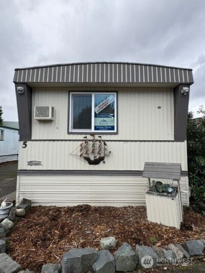 7031 NE 175th Street #5, Kenmore, WA 98028 - Photo 6