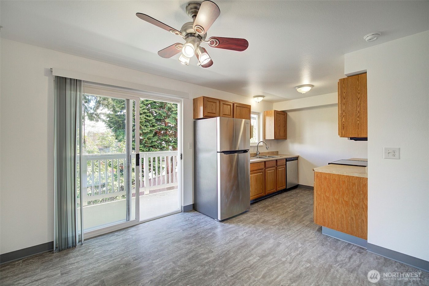 747 75th Street SE #B203, Everett, WA 98203-8142