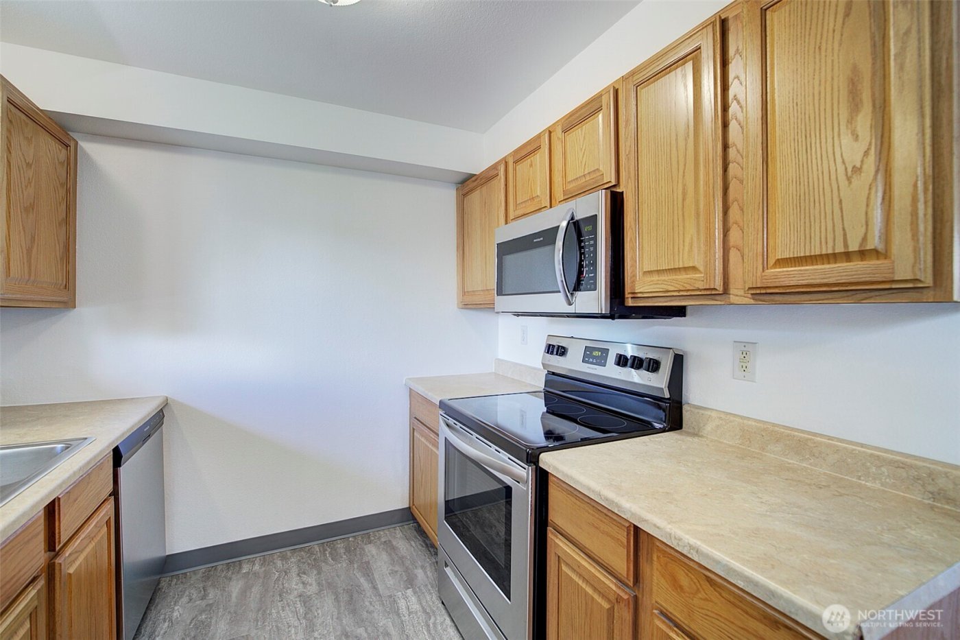 747 75th Street SE #B203, Everett, WA 98203-8142
