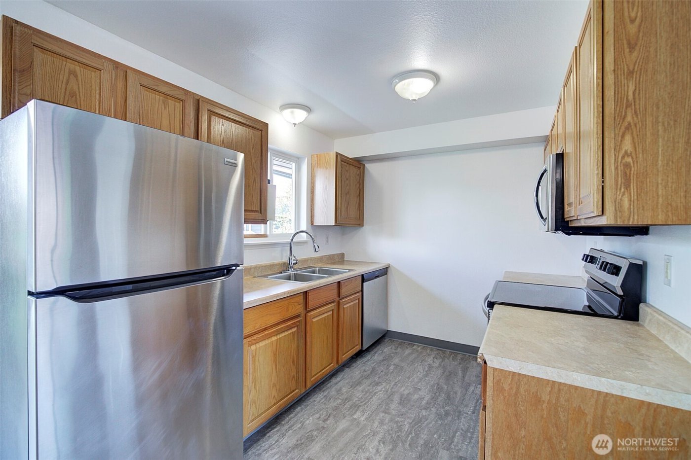 747 75th Street SE #B203, Everett, WA 98203-8142