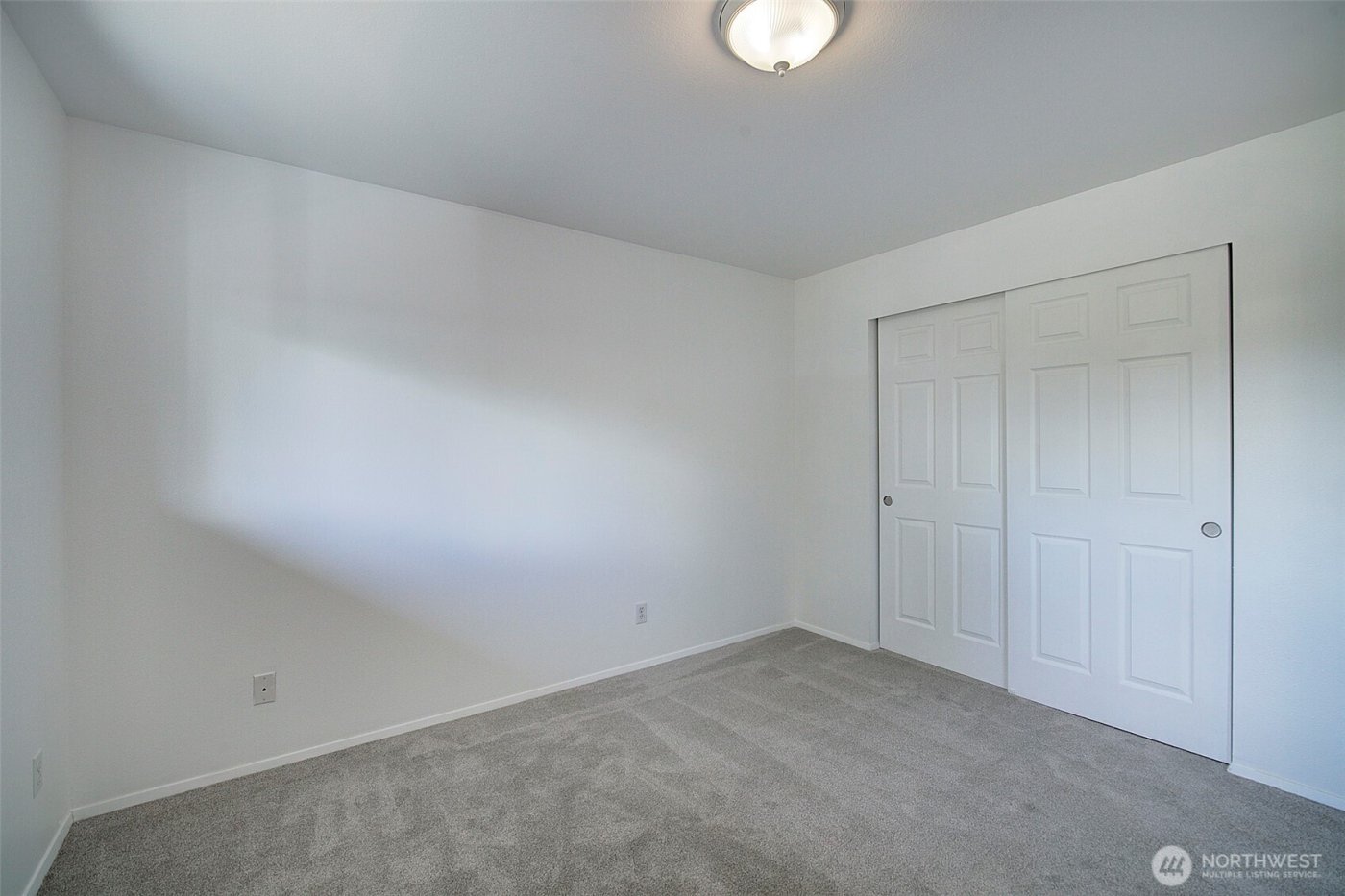 747 75th Street SE #B203, Everett, WA 98203-8142