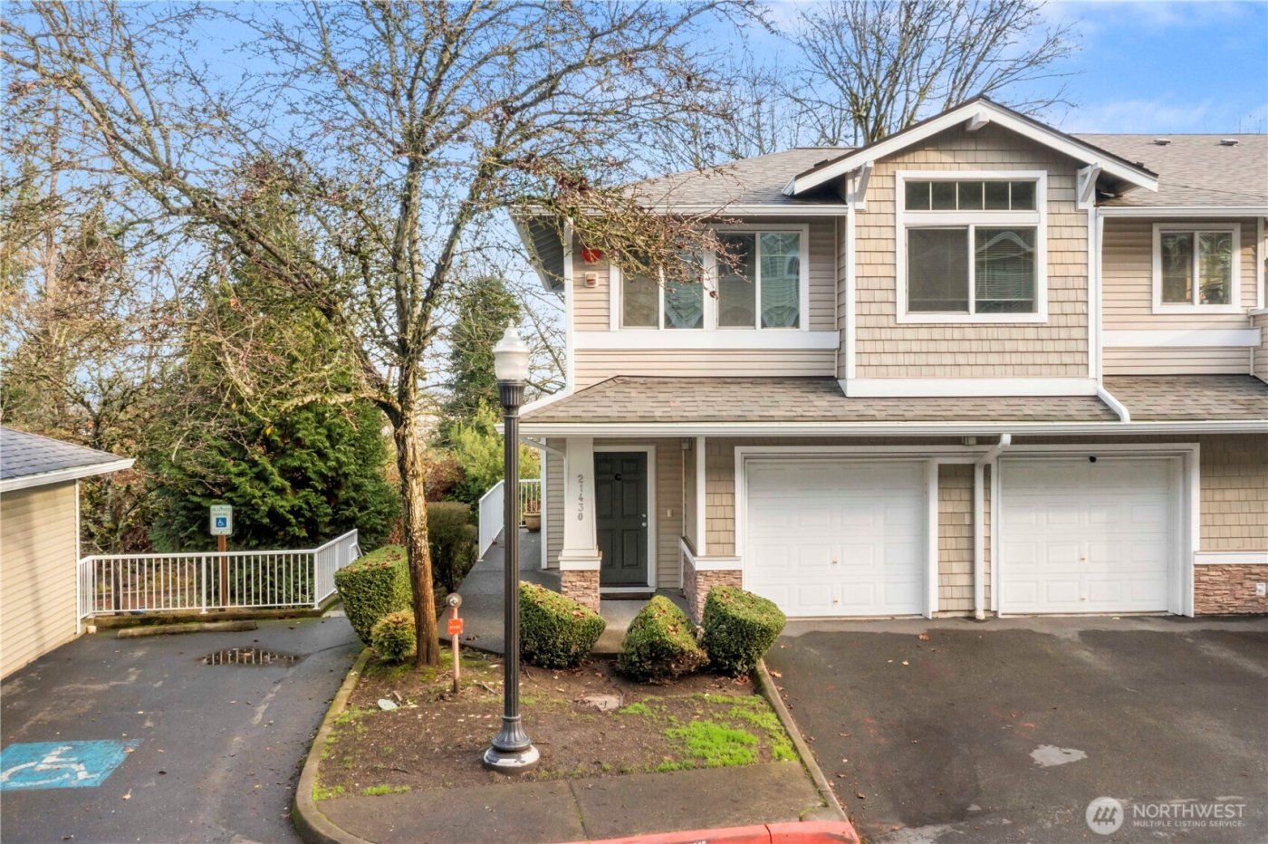 21430 40th Place S #A, SeaTac, WA 98198-4252