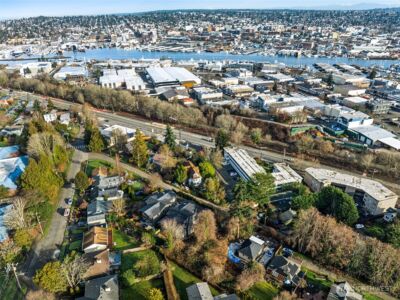 4019 Burton Place W, Seattle, WA 98199 - Photo 10