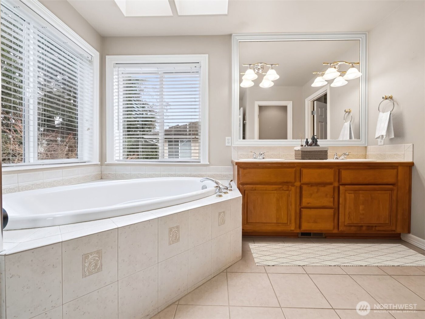 11627 SE 319th Court , Auburn, WA 98092