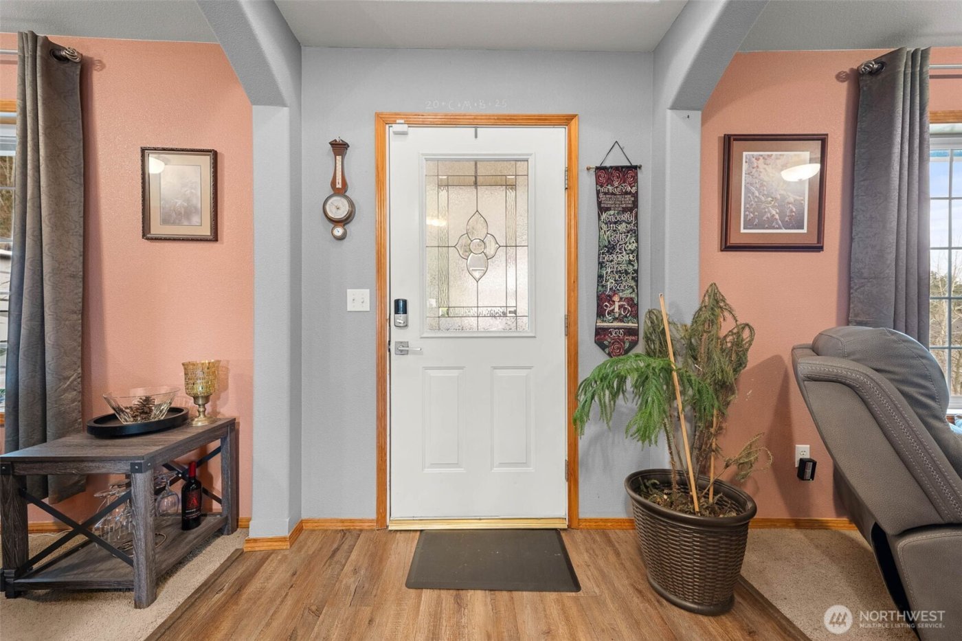 648 Kaitlyn St W , Eatonville, WA 98328