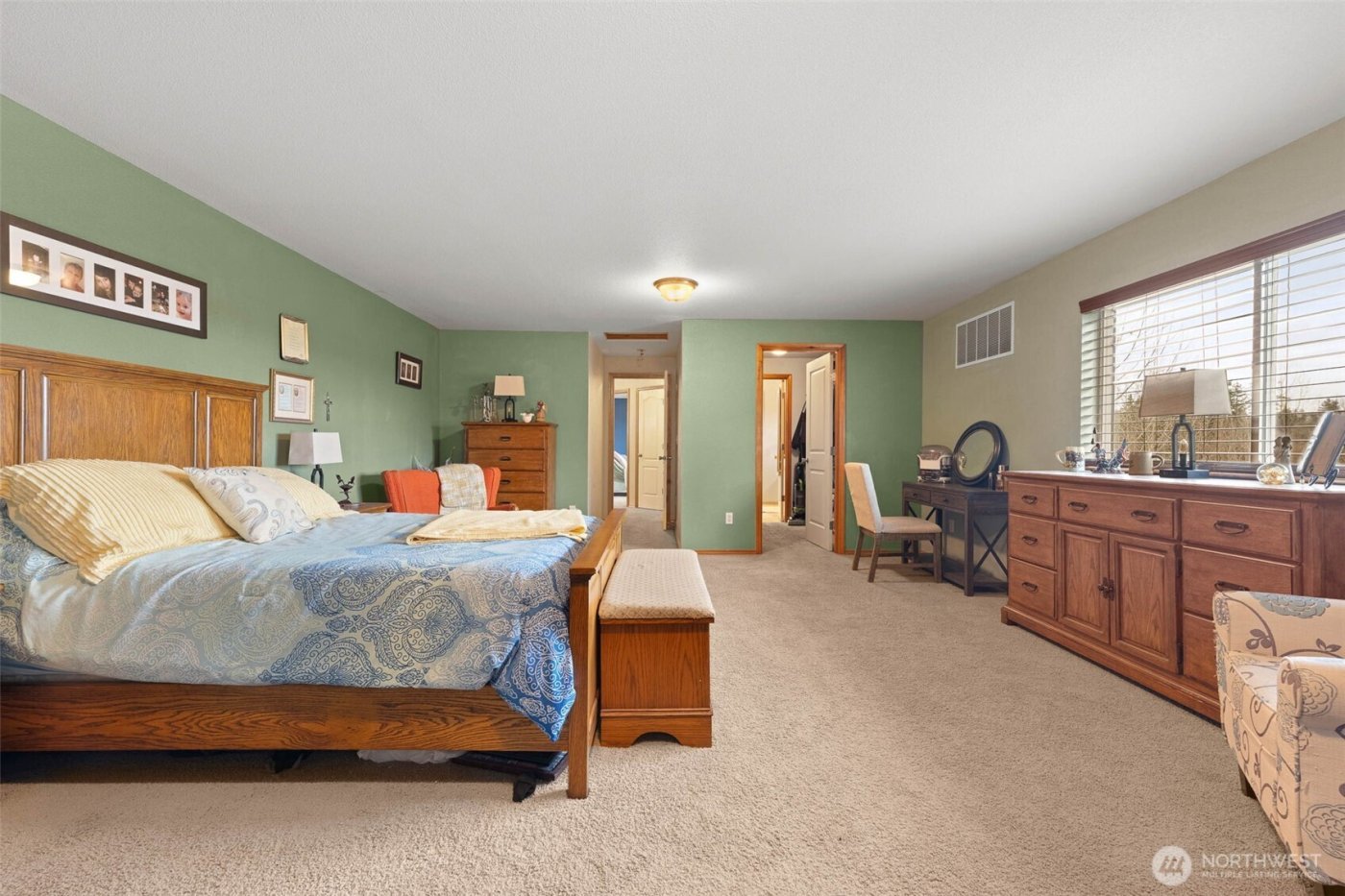 648 Kaitlyn St W , Eatonville, WA 98328