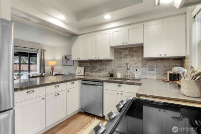 1021 Walnut Street , Edmonds, WA 98020 - Photo 3