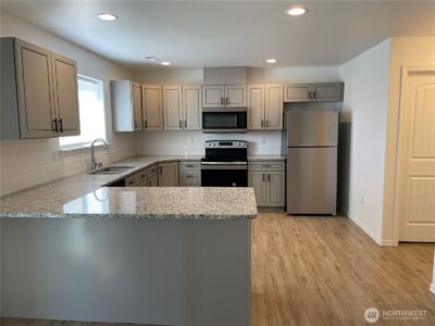 1525 S Monroe Street , Moses Lake, WA 98837 - Photo 12