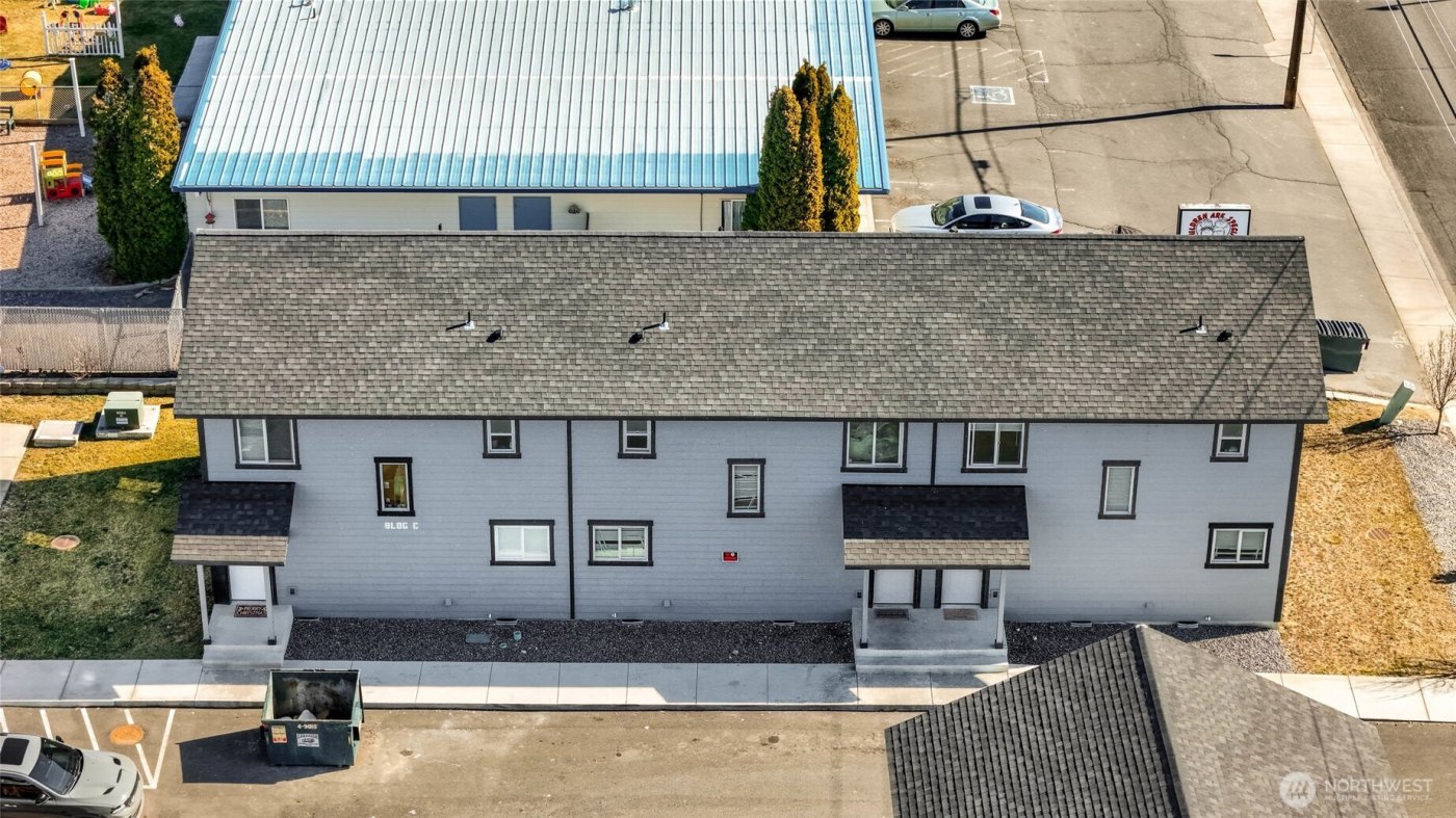 1525 S Monroe Street , Moses Lake, WA 98837