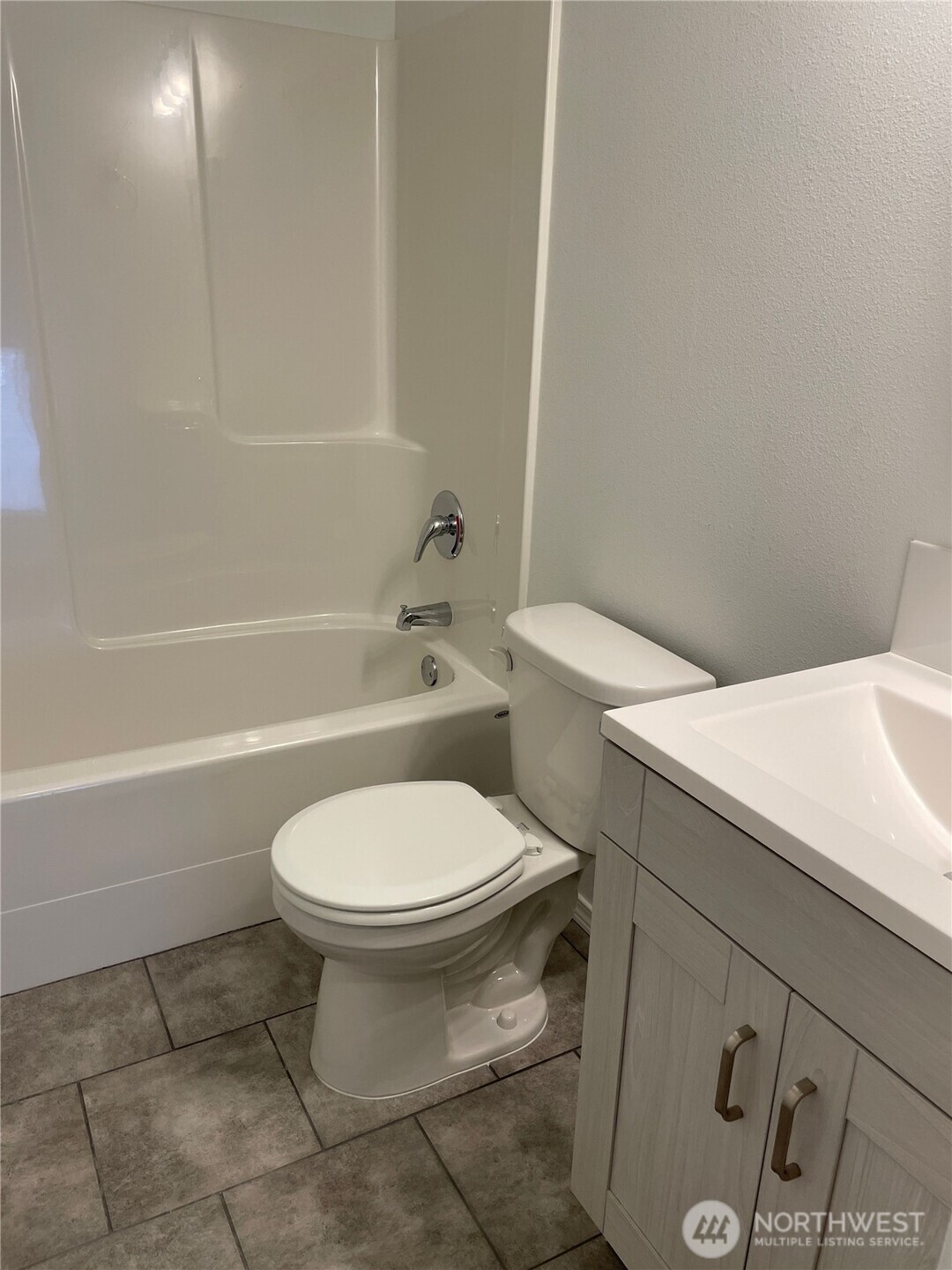 1525 S Monroe Street , Moses Lake, WA 98837