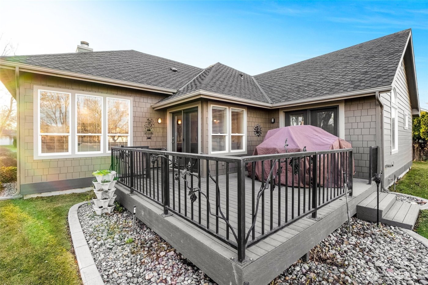 811 Laguna Drive , Moses Lake, WA 98837