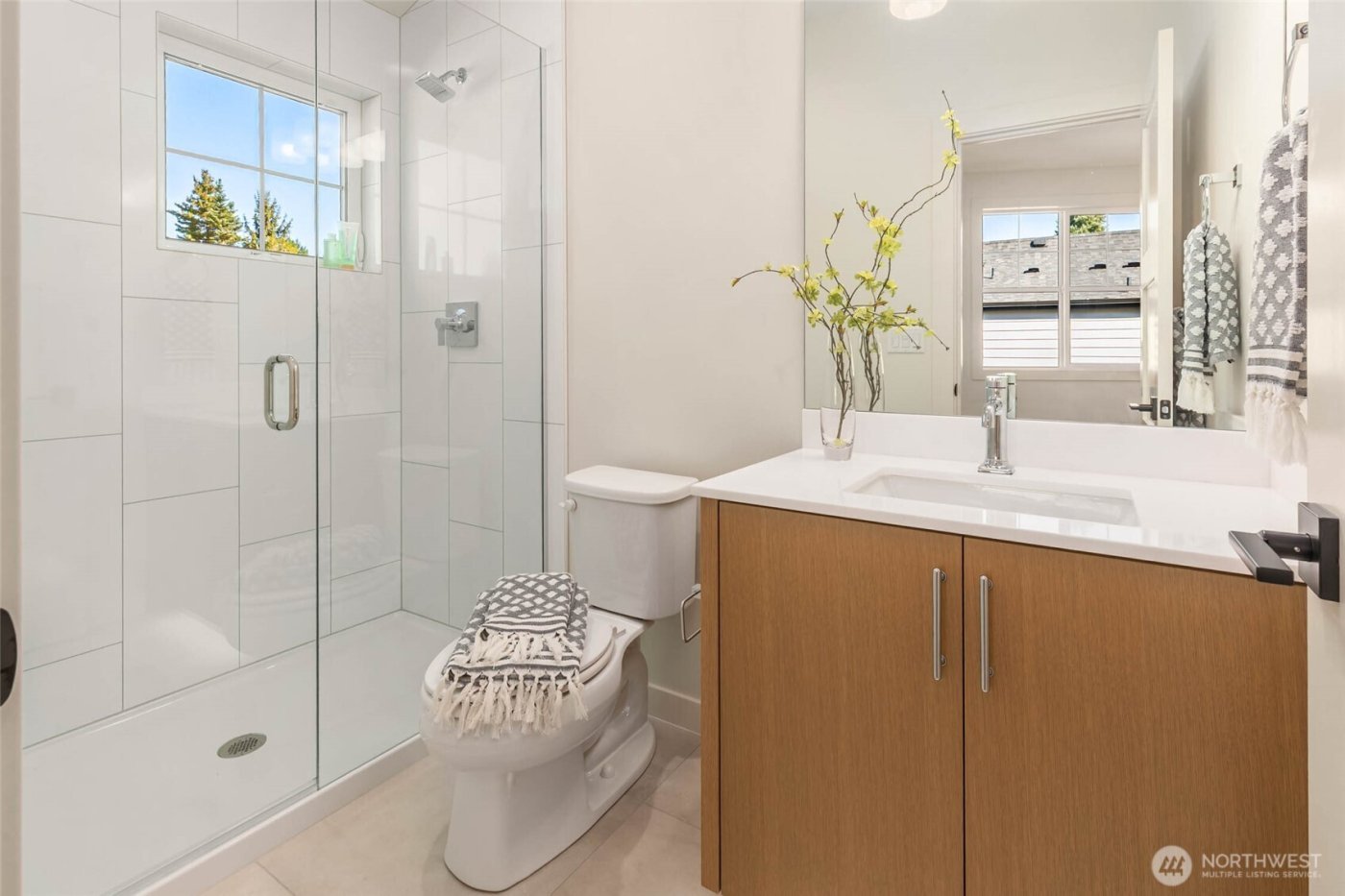 13104 NE 103RD Place , Kirkland, WA 98033