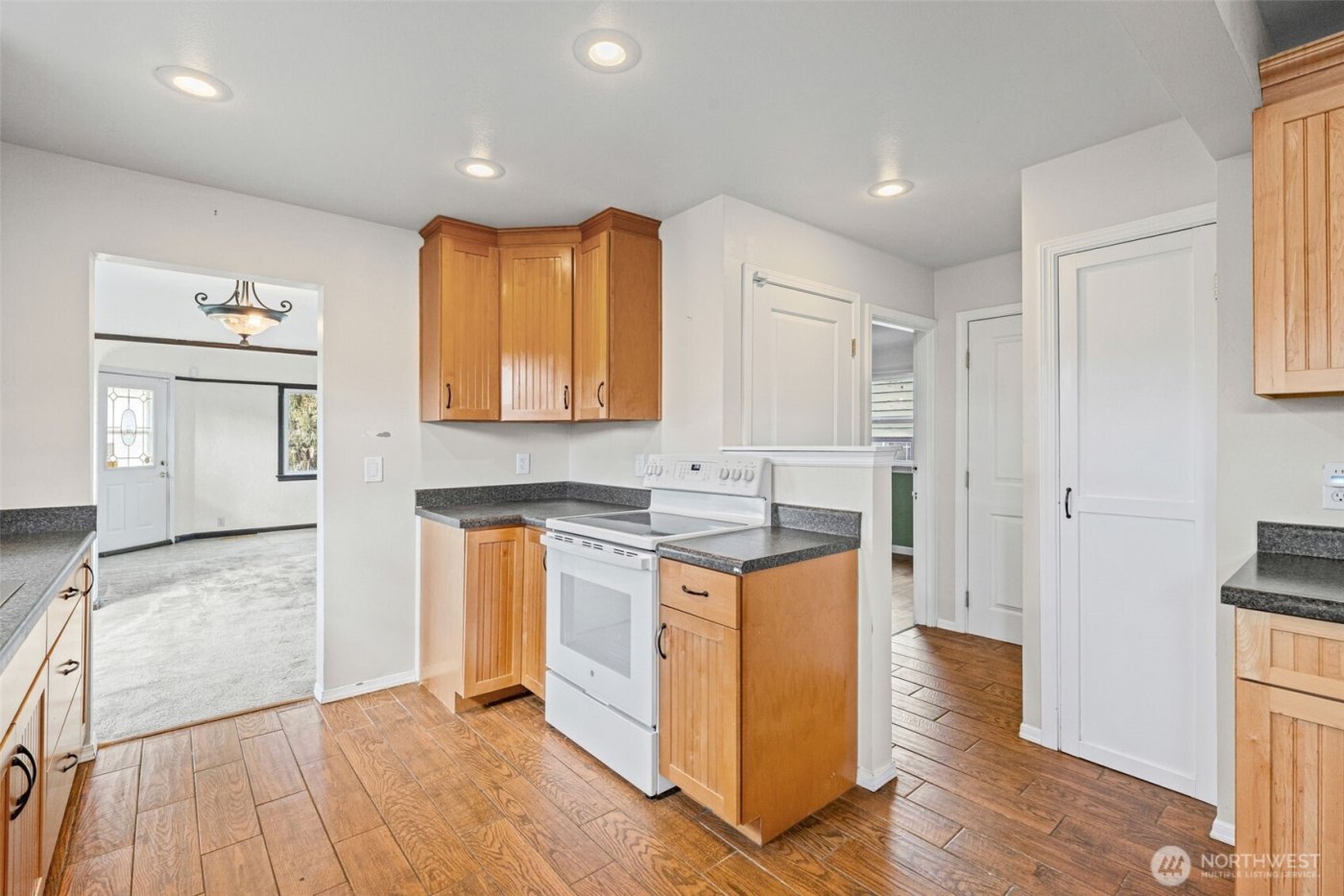 240 S 59th Street , Tacoma, WA 98408