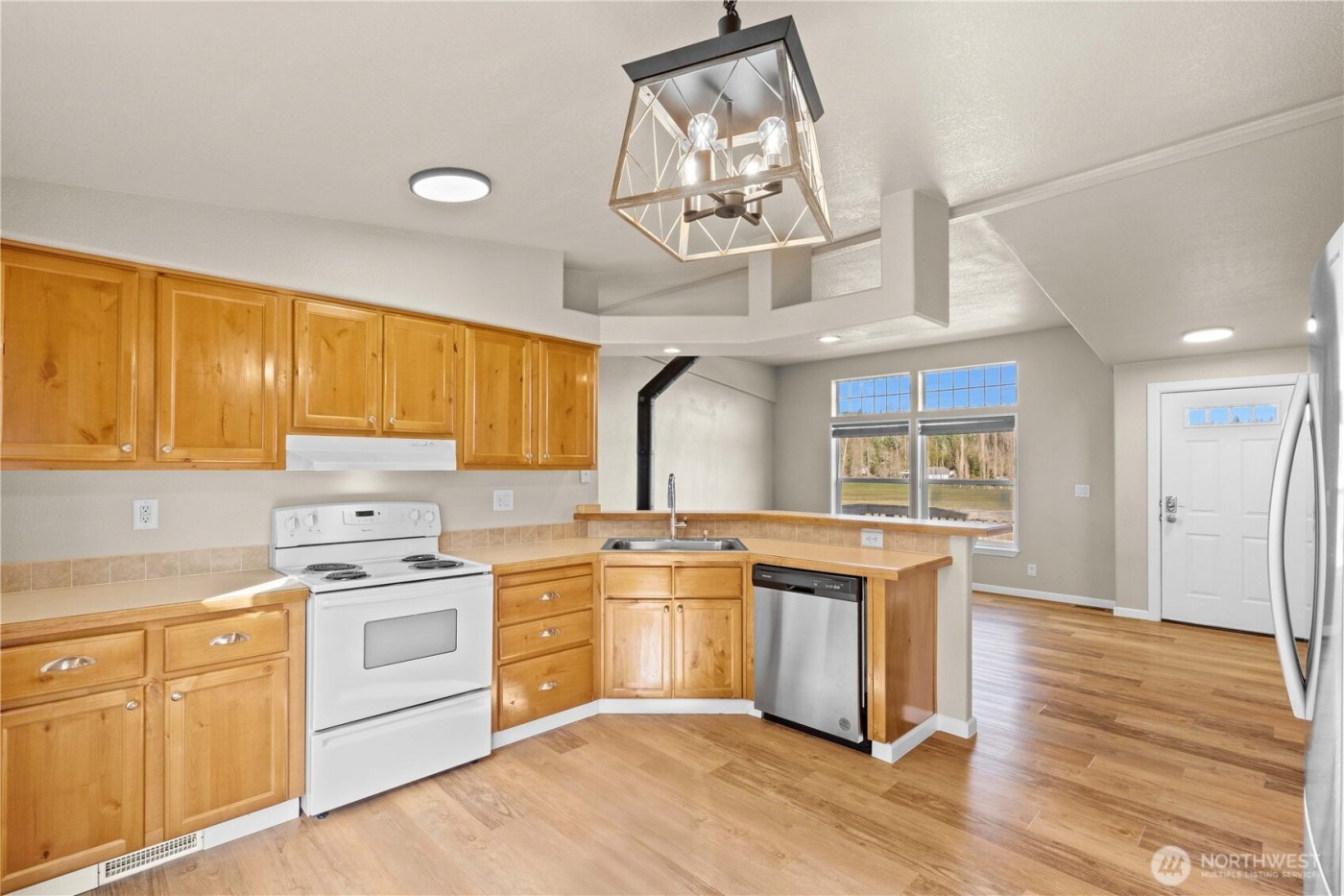 2313 420th Street E, Eatonville, WA 98328