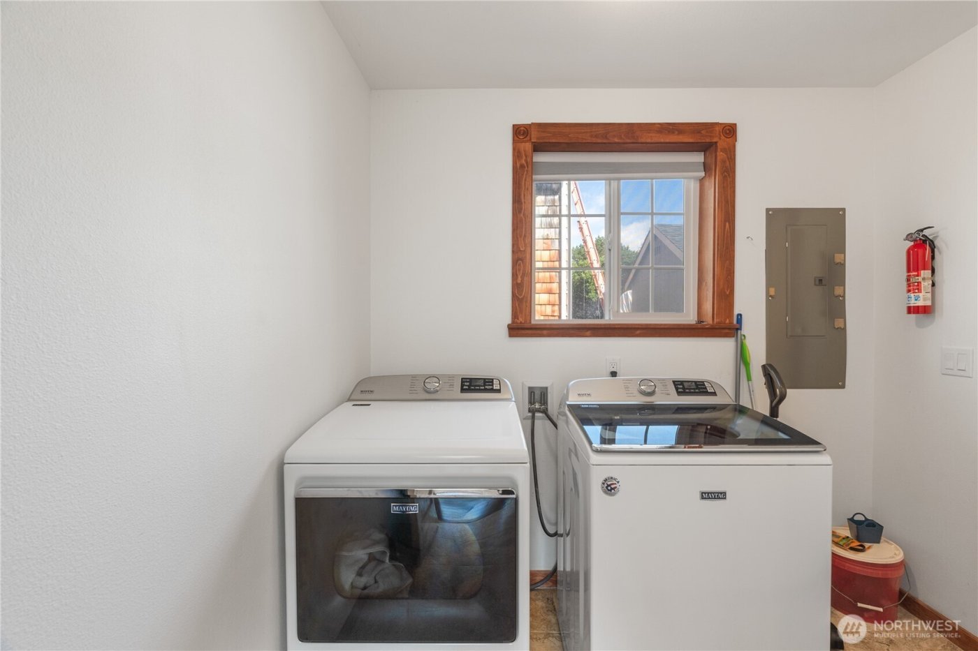 554 Ocean Shores Boulevard NW, Ocean Shores, WA 98569